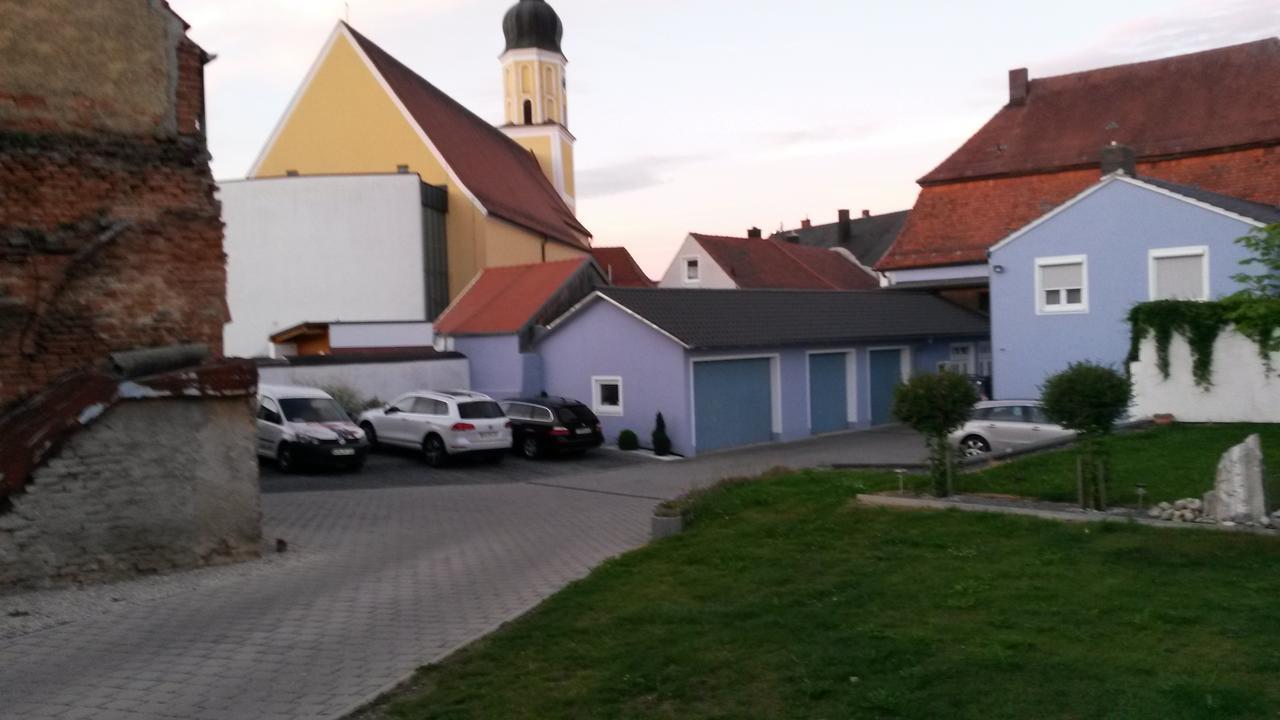 Pension "Zum Raubritter" Langquaid Exteriör bild