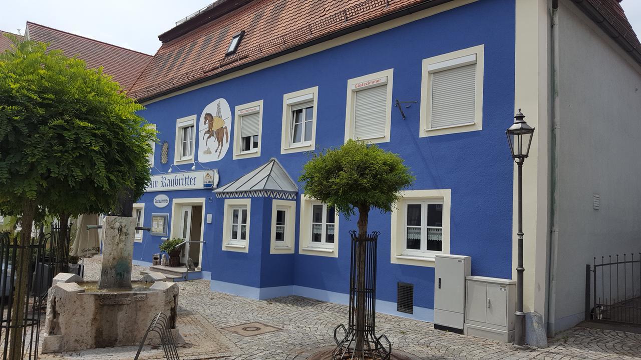 Pension "Zum Raubritter" Langquaid Exteriör bild